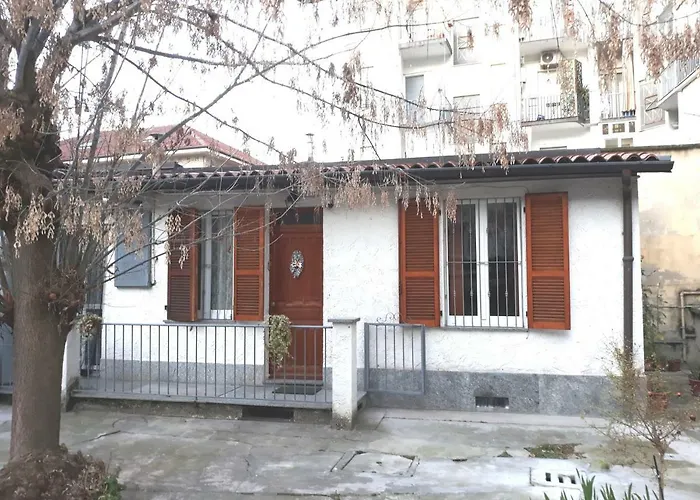 Casa Sarre Apartment *